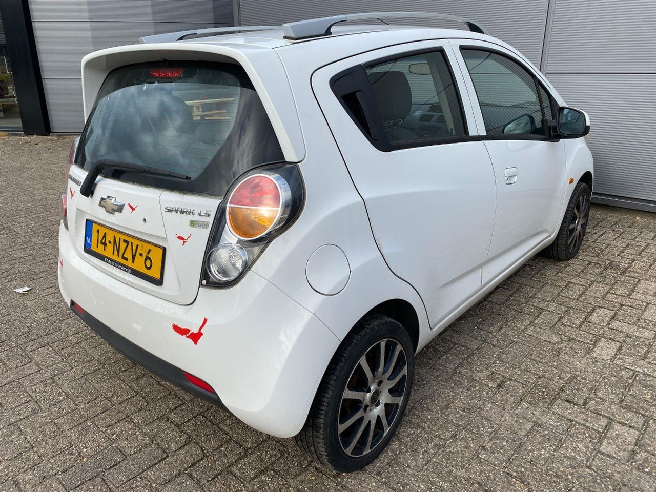 Chevrolet Spark 1.0 16V LS Bi - Fuel | 2011 | 200.448 km | 14NZV6 | NAP: Logisch - Hatchback: picture 4 Chevrolet Spark 1.0 16V LS Bi - Fuel | 2011 | 200.448 km | 14NZV6 | NAP: Logisch - Hatchback: picture 4