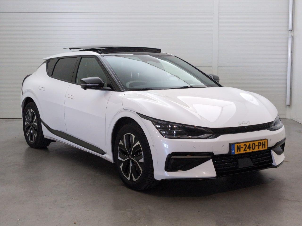 Kia EV6 GT - Line 77.4 kWh | 2021 | 133.453 km | Automaat | N240PH | NAP: Logisch - SUV: picture 2 Kia EV6 GT - Line 77.4 kWh | 2021 | 133.453 km | Automaat | N240PH | NAP: Logisch - SUV: picture 2