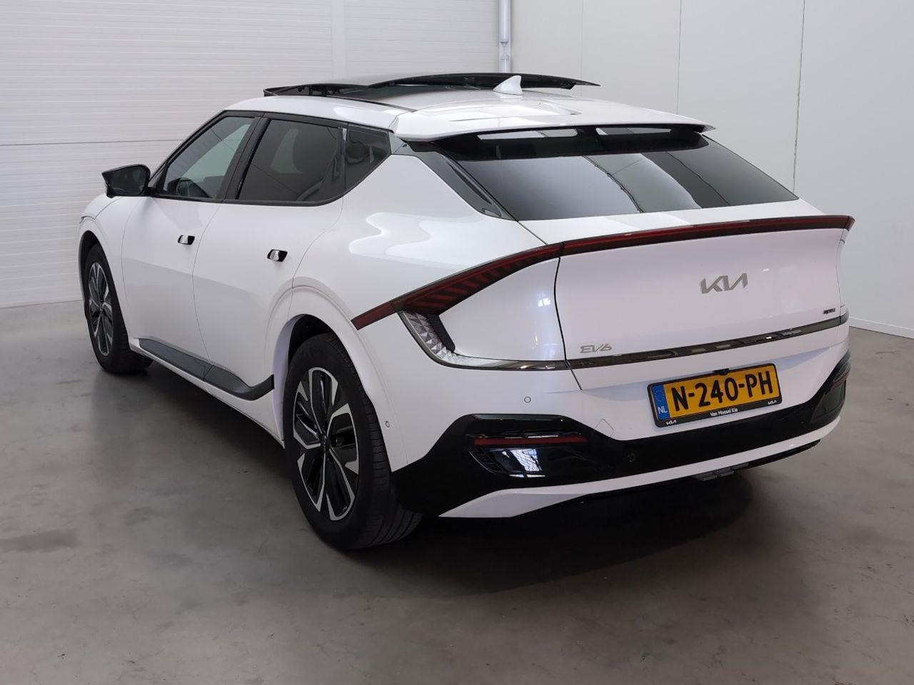 Kia EV6 GT - Line 77.4 kWh | 2021 | 133.453 km | Automaat | N240PH | NAP: Logisch - SUV: picture 3 Kia EV6 GT - Line 77.4 kWh | 2021 | 133.453 km | Automaat | N240PH | NAP: Logisch - SUV: picture 3