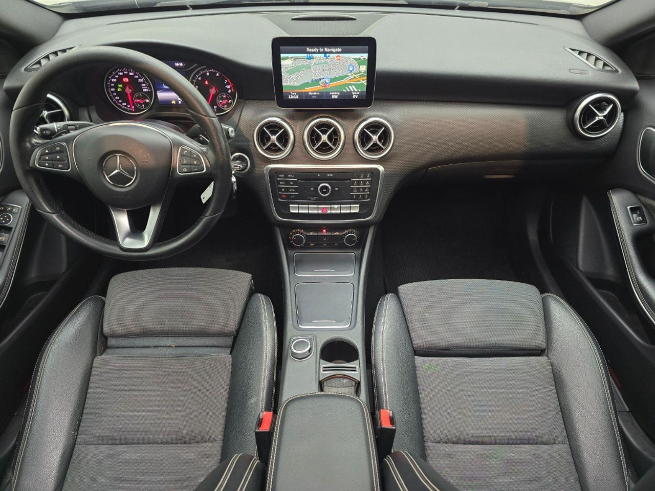 Mercedes-Benz A-klasse 180 Lease Edition Plus | 2017 | 233.018 km | Automaat | NH266H | NAP: Logisch - Hatchback: picture 5 Mercedes-Benz A-klasse 180 Lease Edition Plus | 2017 | 233.018 km | Automaat | NH266H | NAP: Logisch - Hatchback: picture 5