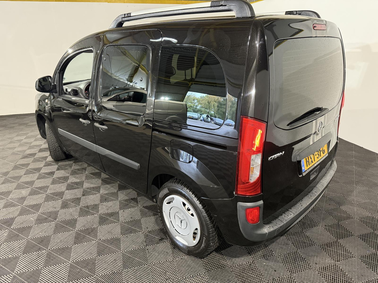 Mercedes-Benz | Citan | 109 CDI Trend | 2014 | 200.971 km | HXT31G | Geen oordeel - Car: picture 4 Mercedes-Benz | Citan | 109 CDI Trend | 2014 | 200.971 km | HXT31G | Geen oordeel - Car: picture 4