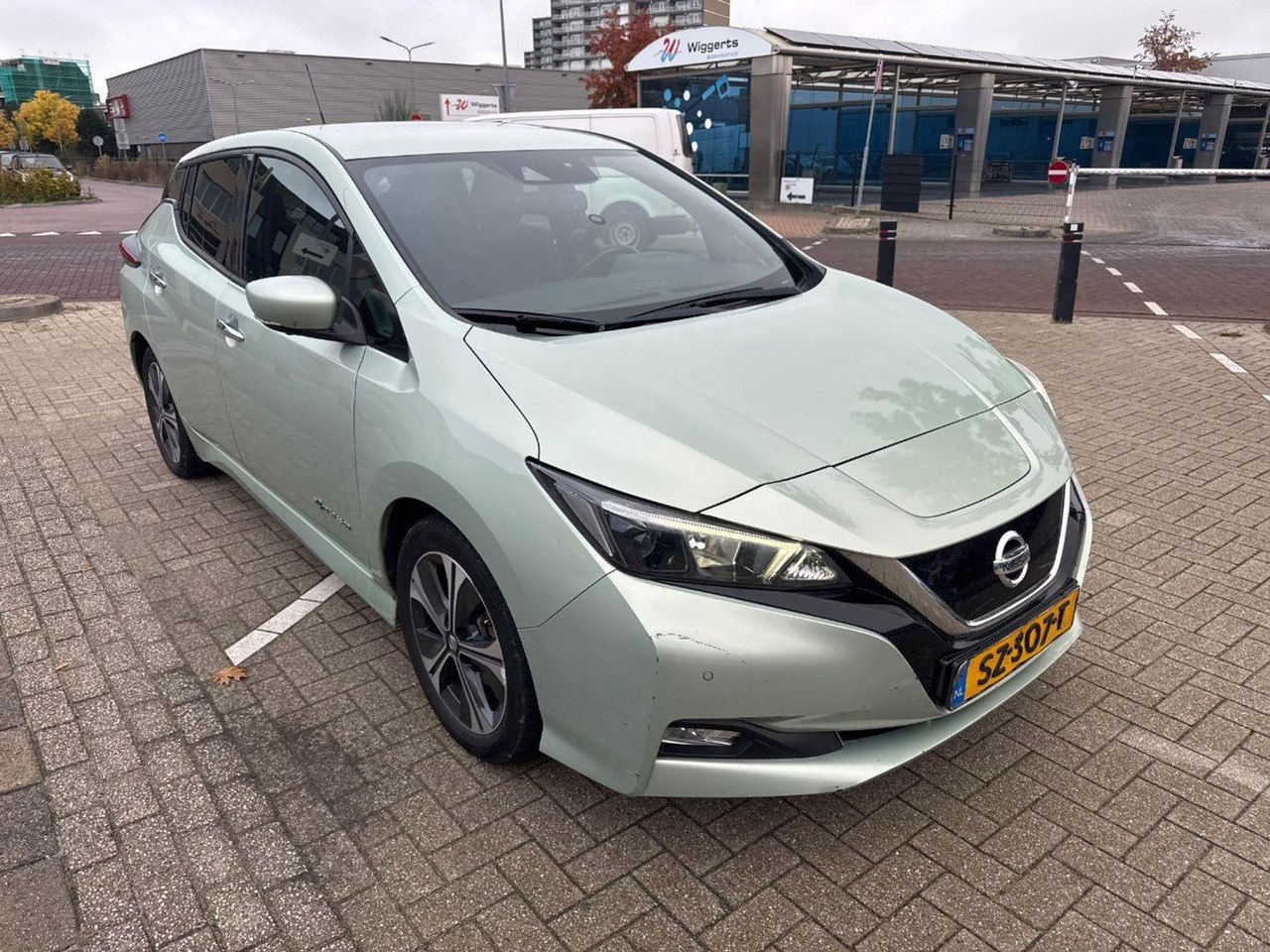 Nissan LEAF 2.ZERO EDITION 40 kWh | 2018 | 118.966 km | Automaat | SZ307T | NAP: Logisch - Hatchback: picture 2 Nissan LEAF 2.ZERO EDITION 40 kWh | 2018 | 118.966 km | Automaat | SZ307T | NAP: Logisch - Hatchback: picture 2