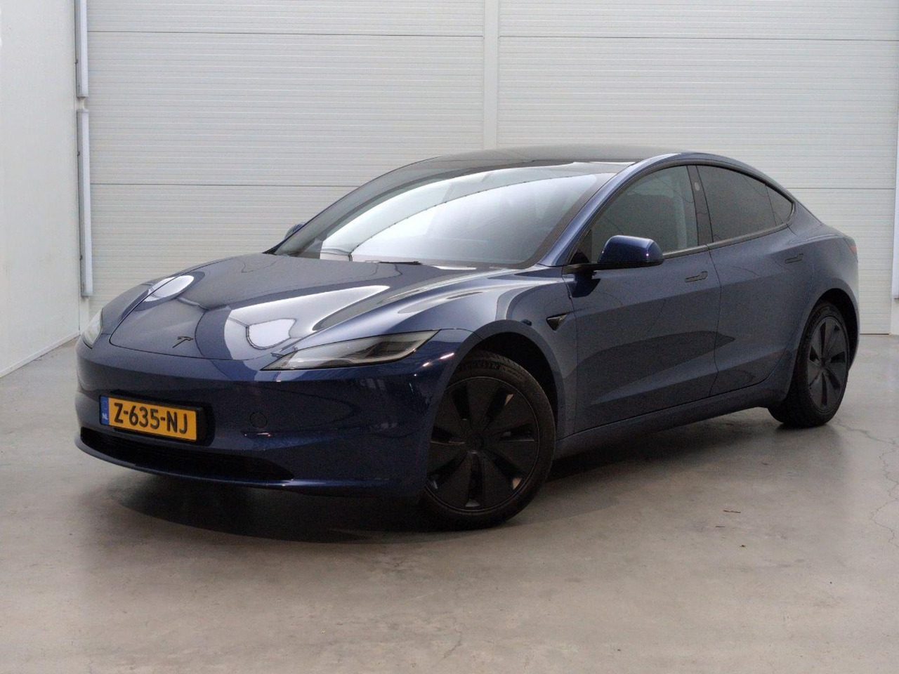 Tesla Model 3 RWD 60 kWh | 2024 | 34.719 km | Automaat | Z635NJ | NAP: Logisch - Hatchback: picture 1 Tesla Model 3 RWD 60 kWh | 2024 | 34.719 km | Automaat | Z635NJ | NAP: Logisch - Hatchback: picture 1