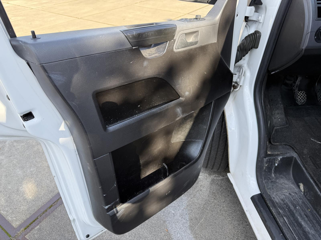 Volkswagen | Transporter | 2.0 TDI L2H2 BM Baseline | 2014 | 344.085 km | VH221F | Logisch - Panel van: picture 2 Volkswagen | Transporter | 2.0 TDI L2H2 BM Baseline | 2014 | 344.085 km | VH221F | Logisch - Panel van: picture 2