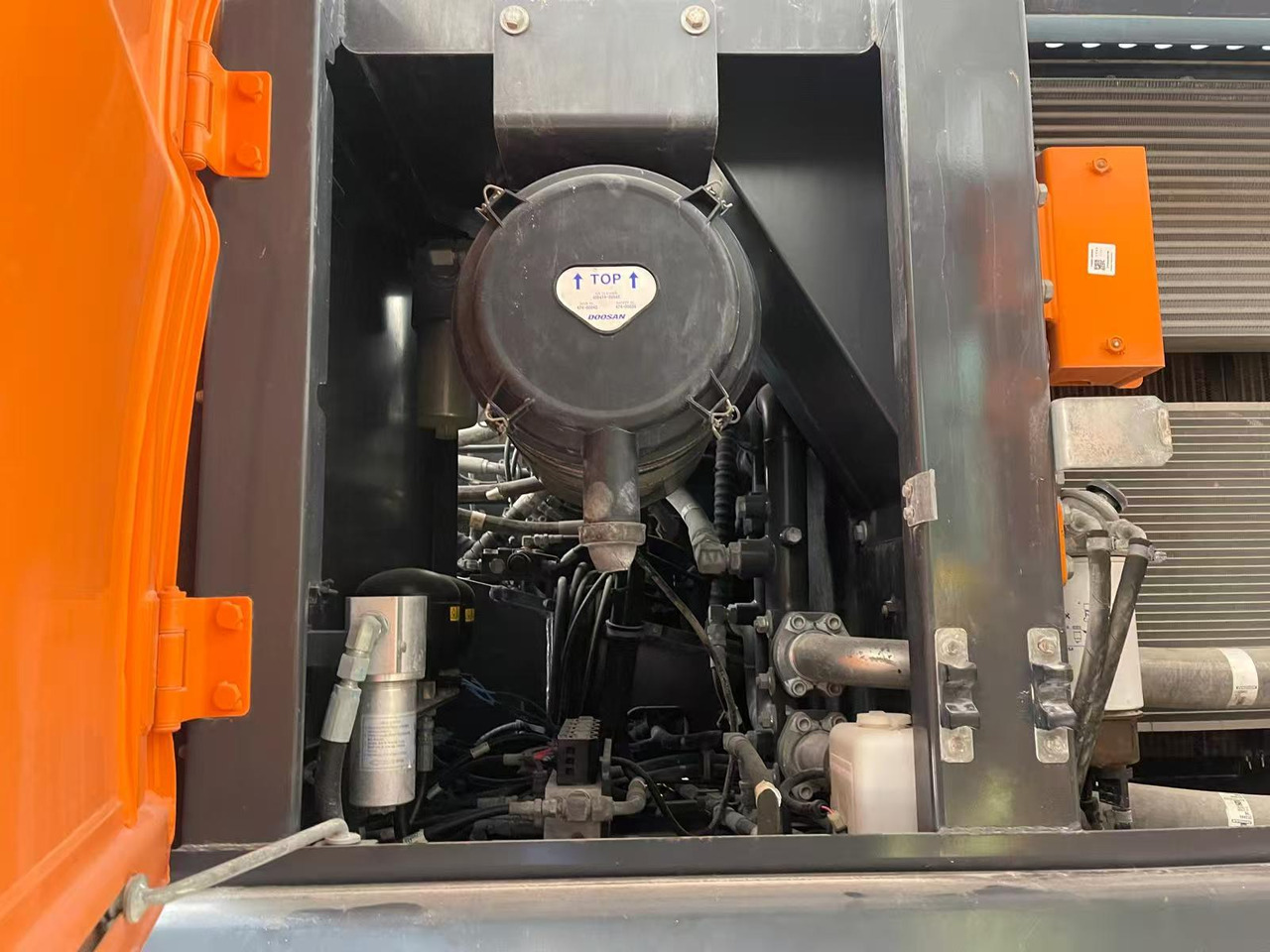 DOOSAN DX210 - Wheel excavator: picture 1 DOOSAN DX210 - Wheel excavator: picture 1