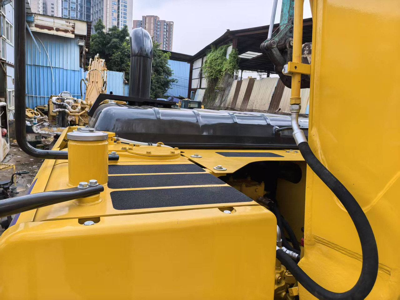 Crawler excavator KOMATSU PC160: picture 8