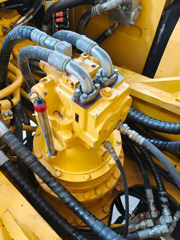 Crawler excavator KOMATSU PC400: picture 8