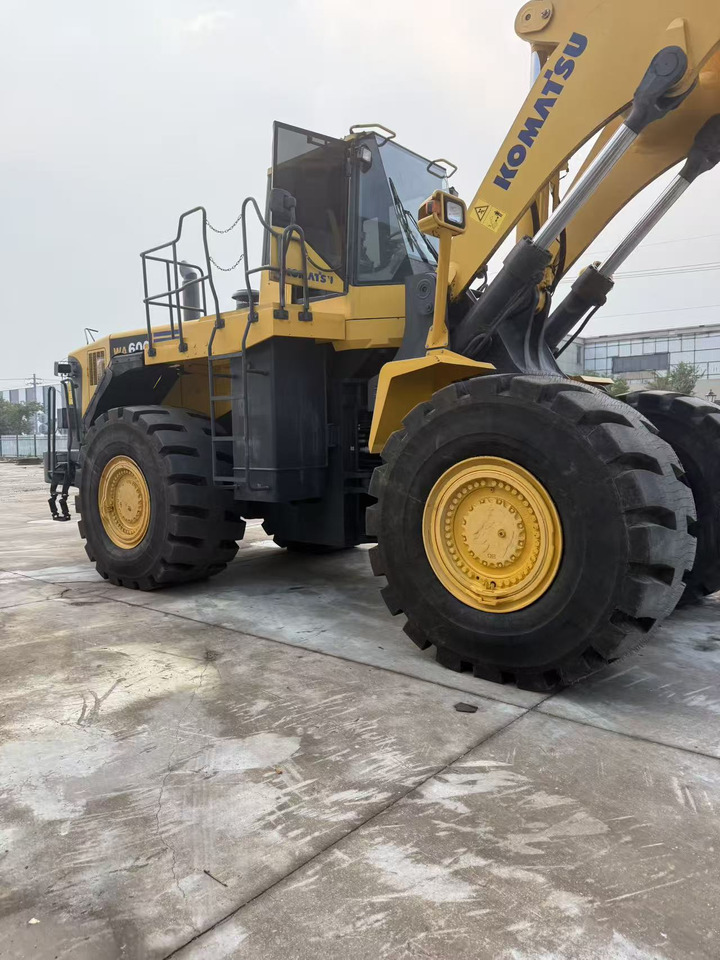 KOMATSU WA600 - Tool/ Equipment: picture 2 KOMATSU WA600 - Tool/ Equipment: picture 2
