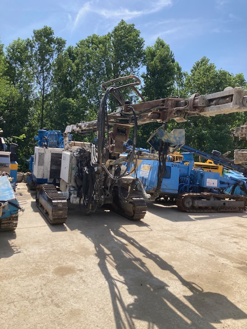 Foreuse Montabert - Drilling machine: picture 1 Foreuse Montabert - Drilling machine: picture 1