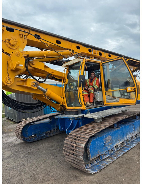 Bauer BG 24H - Drilling machine: picture 1 Bauer BG 24H - Drilling machine: picture 1