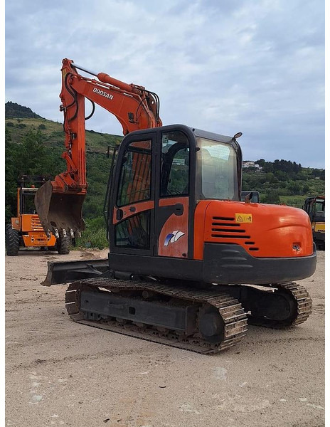 Doosan SOLAR 75V - Excavator: picture 1 Doosan SOLAR 75V - Excavator: picture 1
