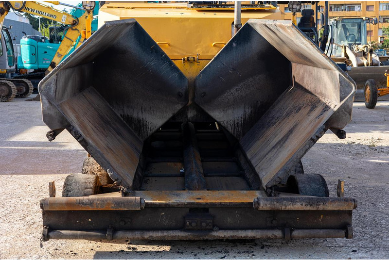 Dynapac F121-4W - Asphalt paver: picture 4 Dynapac F121-4W - Asphalt paver: picture 4