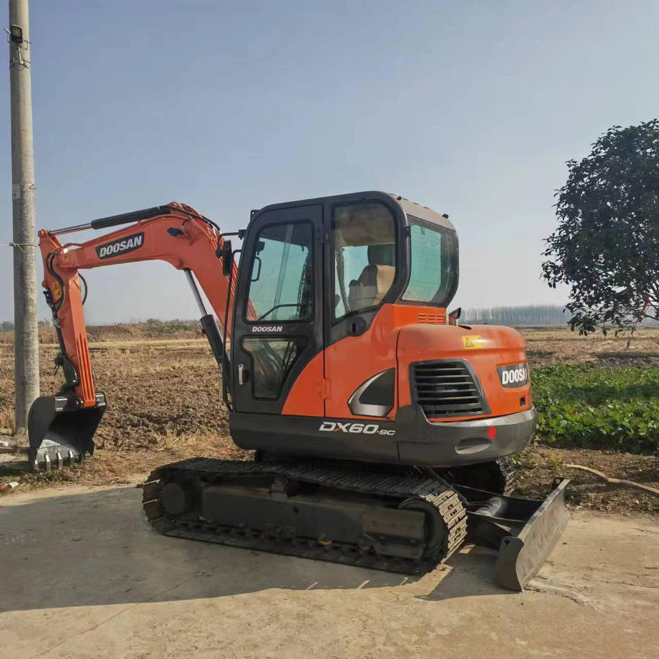 DOOSAN DX60 - Mini excavator: picture 1 DOOSAN DX60 - Mini excavator: picture 1