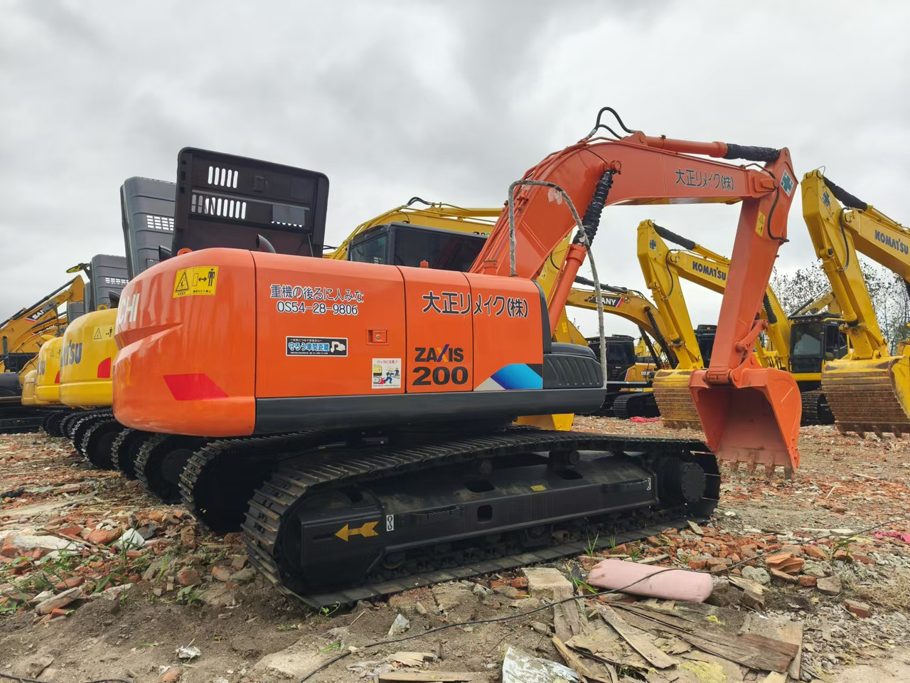 HITACHI ZX200 - Crawler excavator: picture 1 HITACHI ZX200 - Crawler excavator: picture 1