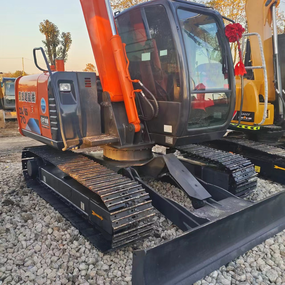HITACHI ZX70 - Crawler excavator: picture 3 HITACHI ZX70 - Crawler excavator: picture 3