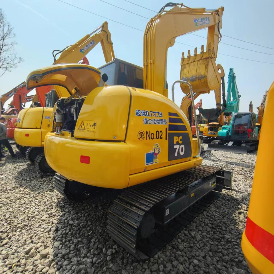 KOMATSU PC70-8 - Crawler excavator: picture 3 KOMATSU PC70-8 - Crawler excavator: picture 3
