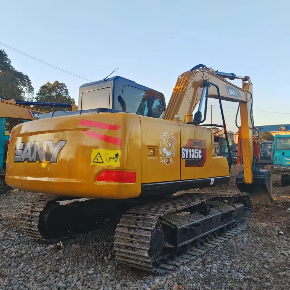Crawler excavator SANY SY135: picture 14