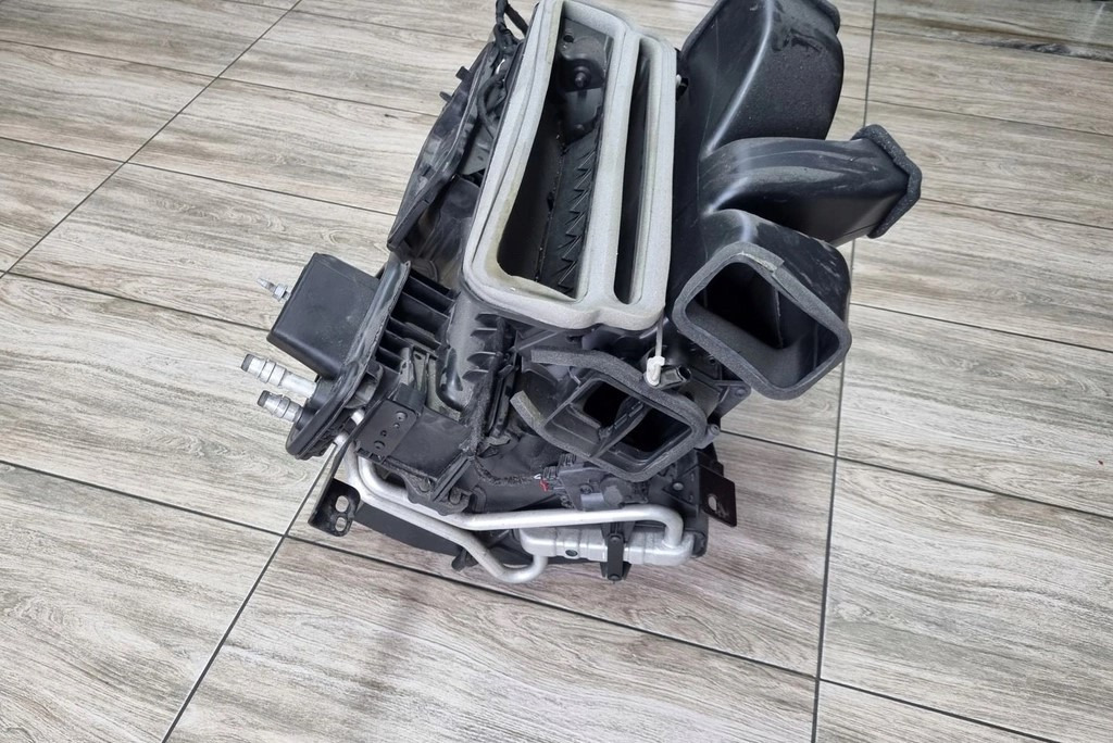 FORD NAGRZEWNICA KOMPLETNA FORD F MAX 500 EURO 6 - Heating/ Ventilation for Truck: picture 2 FORD NAGRZEWNICA KOMPLETNA FORD F MAX 500 EURO 6 - Heating/ Ventilation for Truck: picture 2