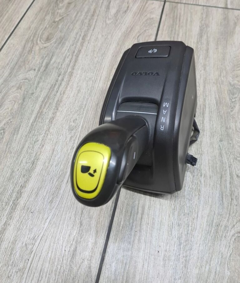 JOYSTICK ZMIANY BIEGÓW GAŁKA LEWAREK VOLVO FH 4 FM 4 FH 16 EURO 6 22647972 Volvo FH 4 FM 4 FH 16 EURO 6 22647972 Volvo VOLVO FH 4 FM 4 FH 16 EURO 6 22647972 - Gear stick for Truck: picture 1 JOYSTICK ZMIANY BIEGÓW GAŁKA LEWAREK VOLVO FH 4 FM 4 FH 16 EURO 6 22647972 Volvo FH 4 FM 4 FH 16 EURO 6 22647972 Volvo VOLVO FH 4 FM 4 FH 16 EURO 6 22647972 - Gear stick for Truck: picture 1