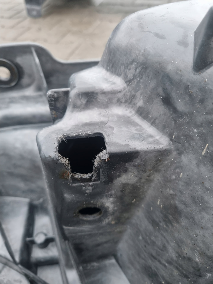 RENAULT STOPNICA GÓRNA STOPIEŃ LEWY RENAULT GAMA T RANGE - Footstep for Truck: picture 3 RENAULT STOPNICA GÓRNA STOPIEŃ LEWY RENAULT GAMA T RANGE - Footstep for Truck: picture 3