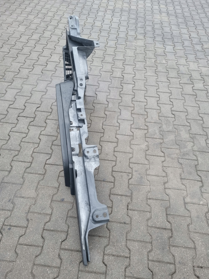 RENAULT STOPNICA GÓRNA STOPIEŃ LEWY RENAULT GAMA T RANGE - Footstep for Truck: picture 4 RENAULT STOPNICA GÓRNA STOPIEŃ LEWY RENAULT GAMA T RANGE - Footstep for Truck: picture 4