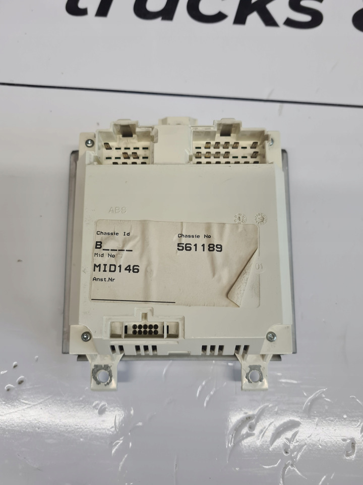 VOLVO PANEL NAWIEWU OGRZEWANIA KLIMATYZACJI VOLVO FH FM 9 13 LIFT - Heating/ Ventilation for Truck: picture 3 VOLVO PANEL NAWIEWU OGRZEWANIA KLIMATYZACJI VOLVO FH FM 9 13 LIFT - Heating/ Ventilation for Truck: picture 3