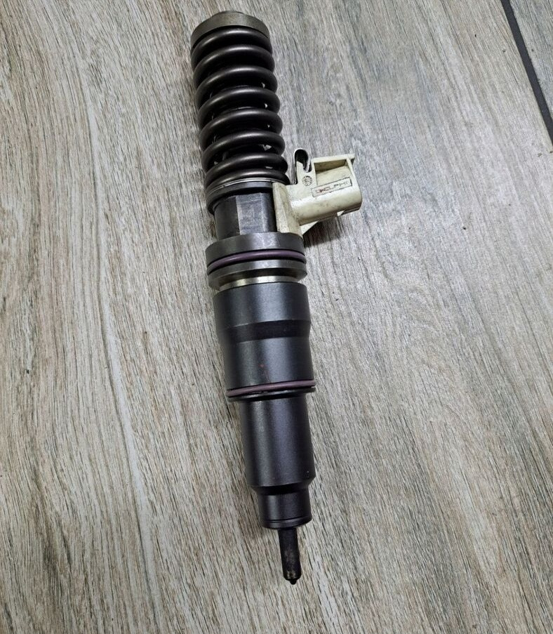 Volvo POMPOWTRYSKIWACZ WTRYSK RENAULT MAGNUM DXI VOLVO FM FH 85003263 - Injection pump for Truck: picture 2 Volvo POMPOWTRYSKIWACZ WTRYSK RENAULT MAGNUM DXI VOLVO FM FH 85003263 - Injection pump for Truck: picture 2