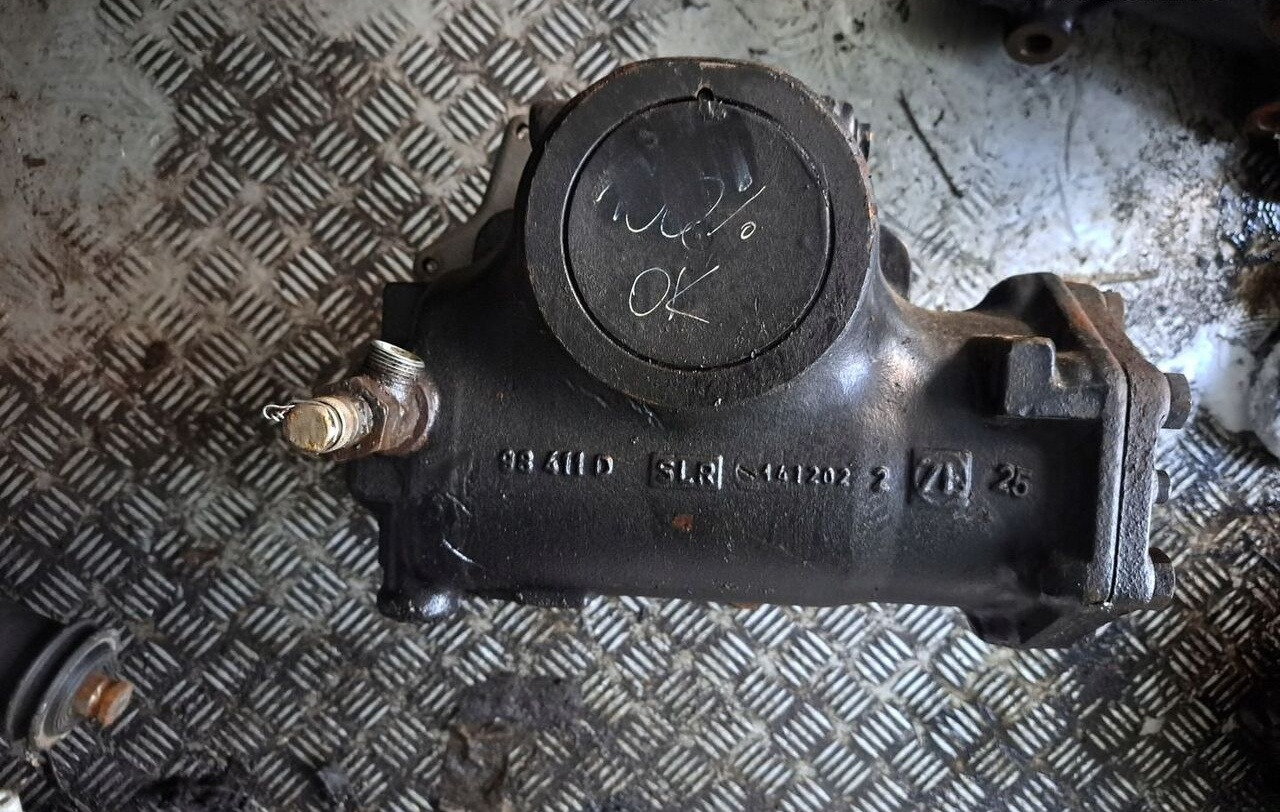 ZF KOLUMNA PRZEKŁADNIA KIEROWNICZA VOLVO FH FM 9 12 13 - Steering gear for Truck: picture 1 ZF KOLUMNA PRZEKŁADNIA KIEROWNICZA VOLVO FH FM 9 12 13 - Steering gear for Truck: picture 1