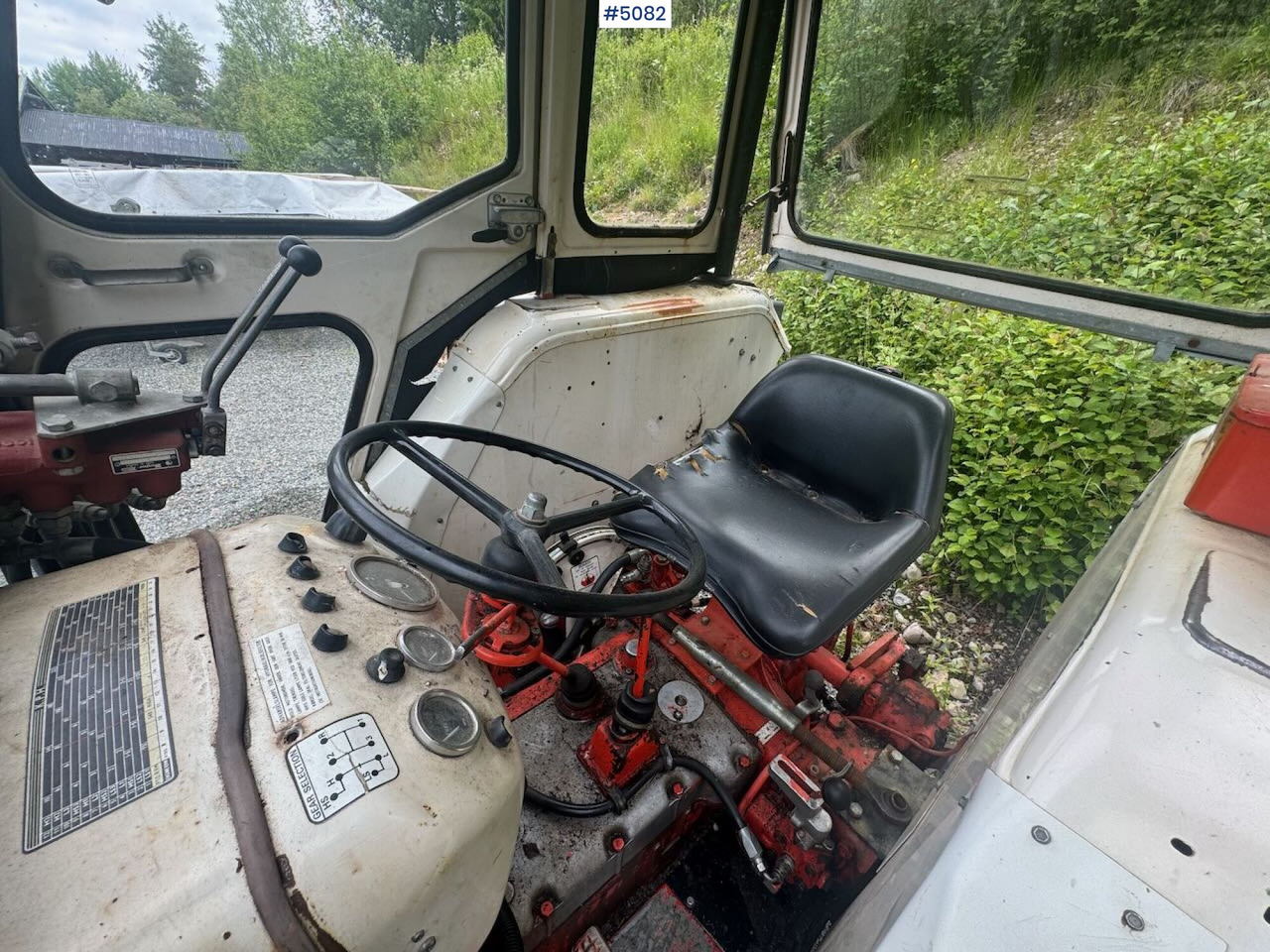 1980 David Brown 885 w/ front loader and bucket - Farm tractor: picture 4 1980 David Brown 885 w/ front loader and bucket - Farm tractor: picture 4