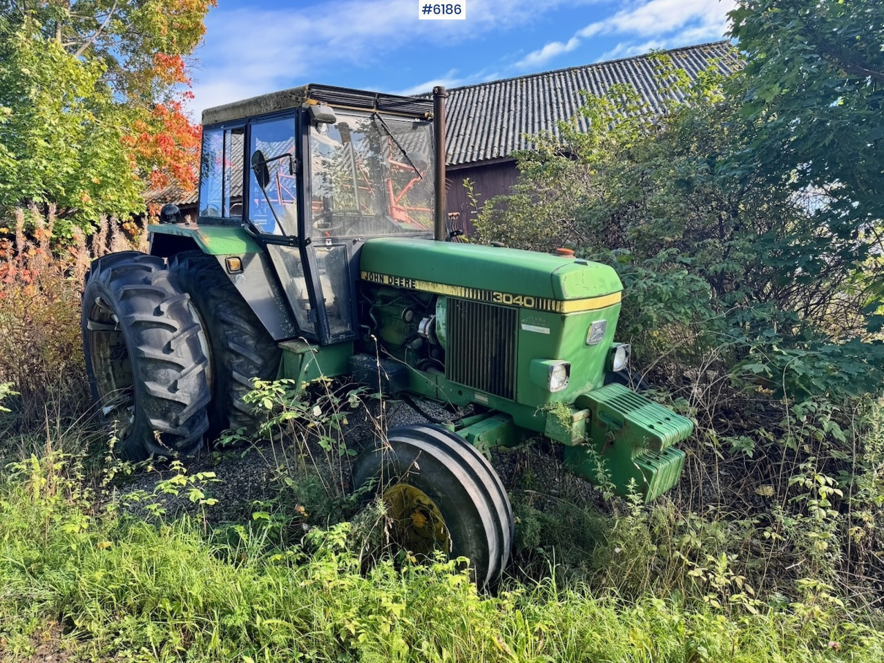 1981 John Deere 3040 w/Twin wheels. - Farm tractor: picture 1 1981 John Deere 3040 w/Twin wheels. - Farm tractor: picture 1