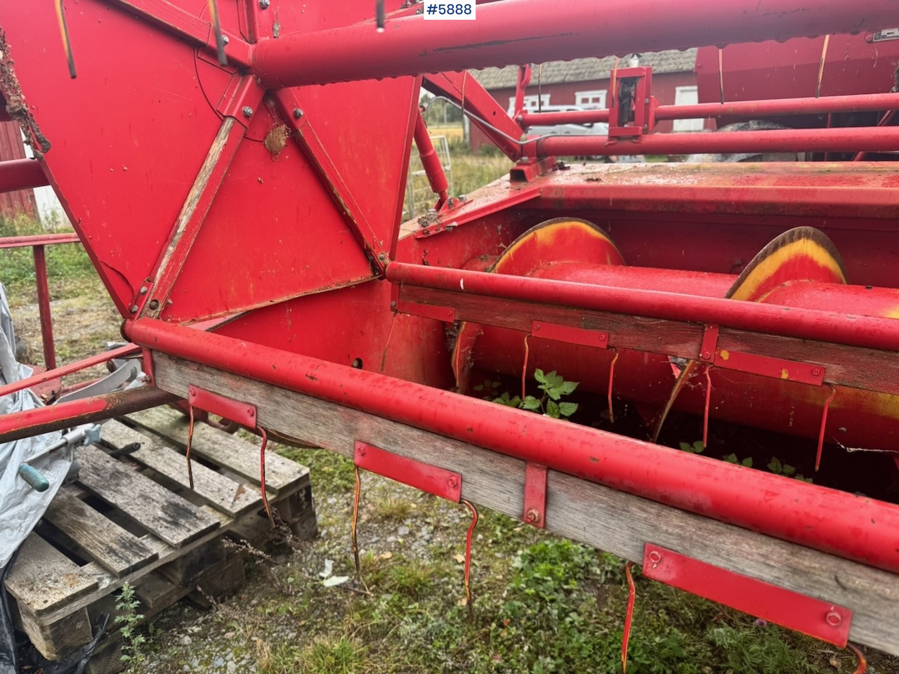 Combine harvester 1986 Massey Ferguson 330 combine harvester: picture 20 Combine harvester 1986 Massey Ferguson 330 combine harvester: picture 20