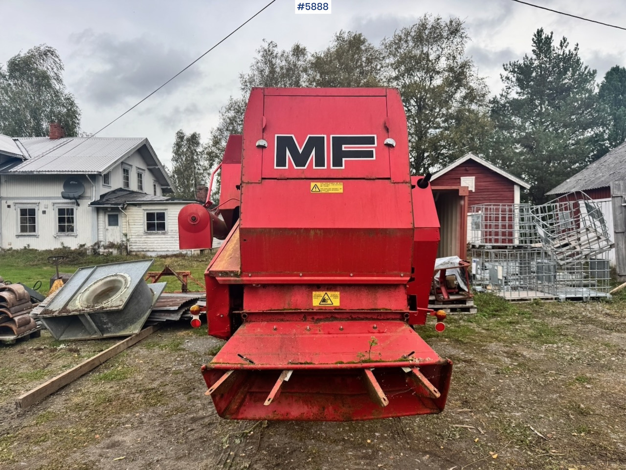 Combine harvester 1986 Massey Ferguson 330 combine harvester: picture 9 Combine harvester 1986 Massey Ferguson 330 combine harvester: picture 9