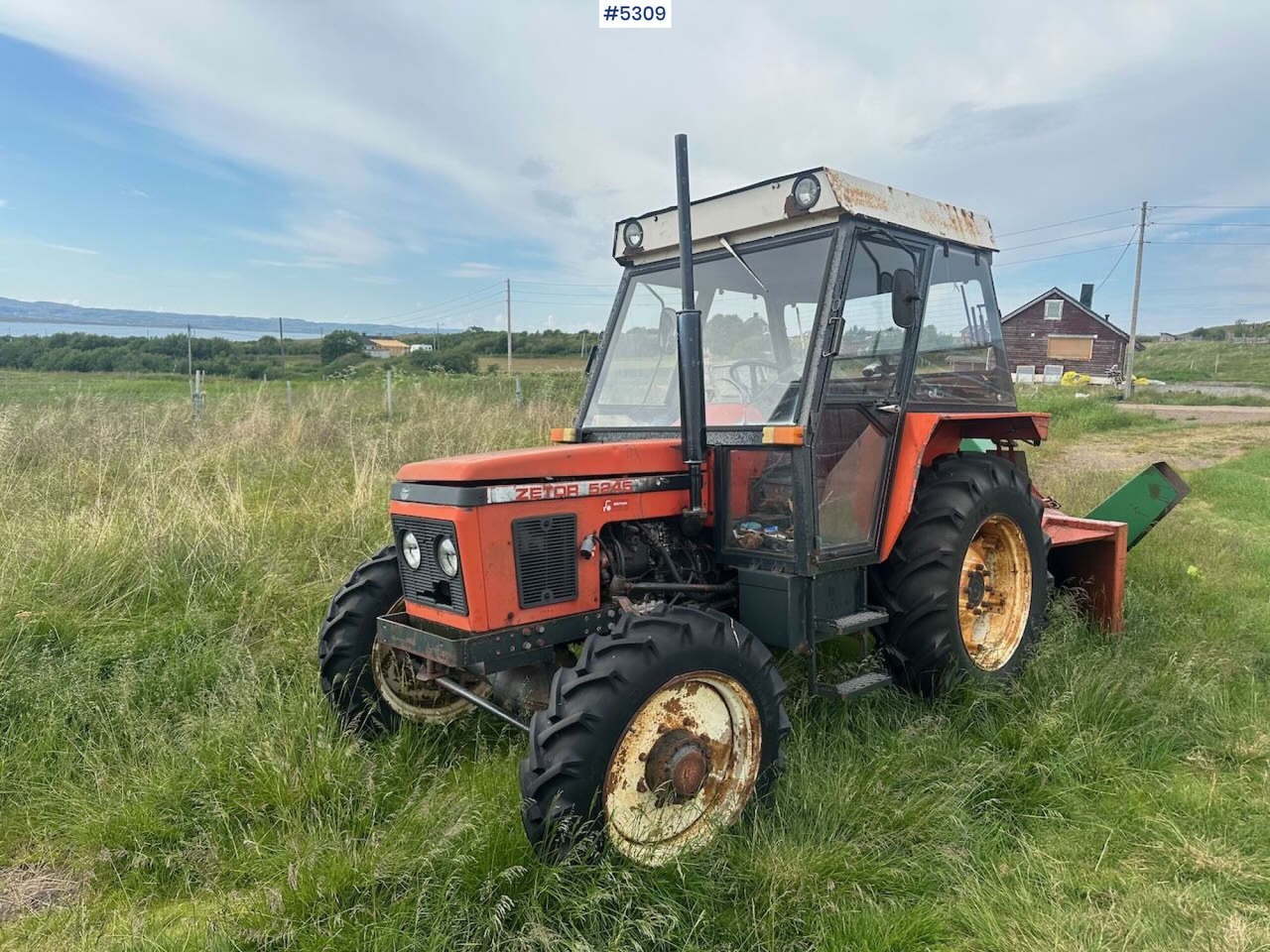 1989 Zetor 5245 tractor w/ snow blower. - Farm tractor: picture 2 1989 Zetor 5245 tractor w/ snow blower. - Farm tractor: picture 2