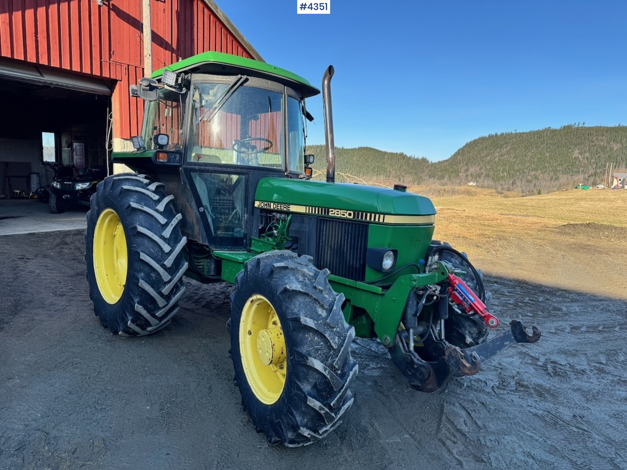 1991 John Deere 2850 4x4 Synchron w/ front hydraulics. - Farm tractor: picture 5 1991 John Deere 2850 4x4 Synchron w/ front hydraulics. - Farm tractor: picture 5
