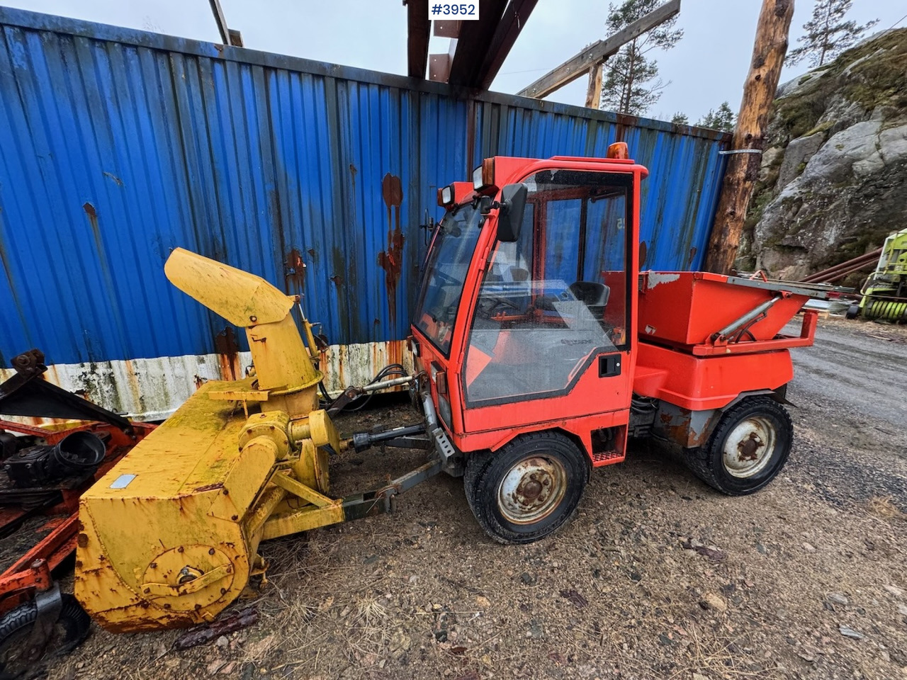 1996 Holder 240 with some equipment - Farm tractor: picture 2 1996 Holder 240 with some equipment - Farm tractor: picture 2