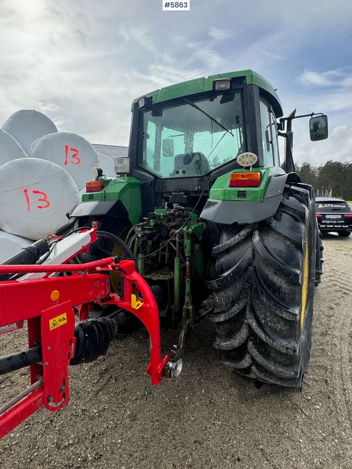 Farm tractor 1996 John Deere 6400 4x4 w/ front loader.: picture 9