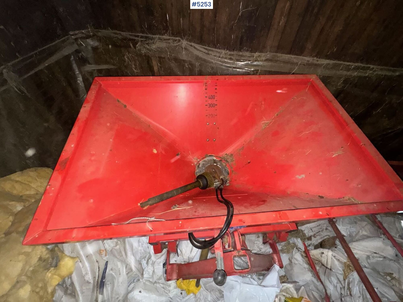 1996 Rauch MDS 701 - Fertilizer spreader: picture 3 1996 Rauch MDS 701 - Fertilizer spreader: picture 3