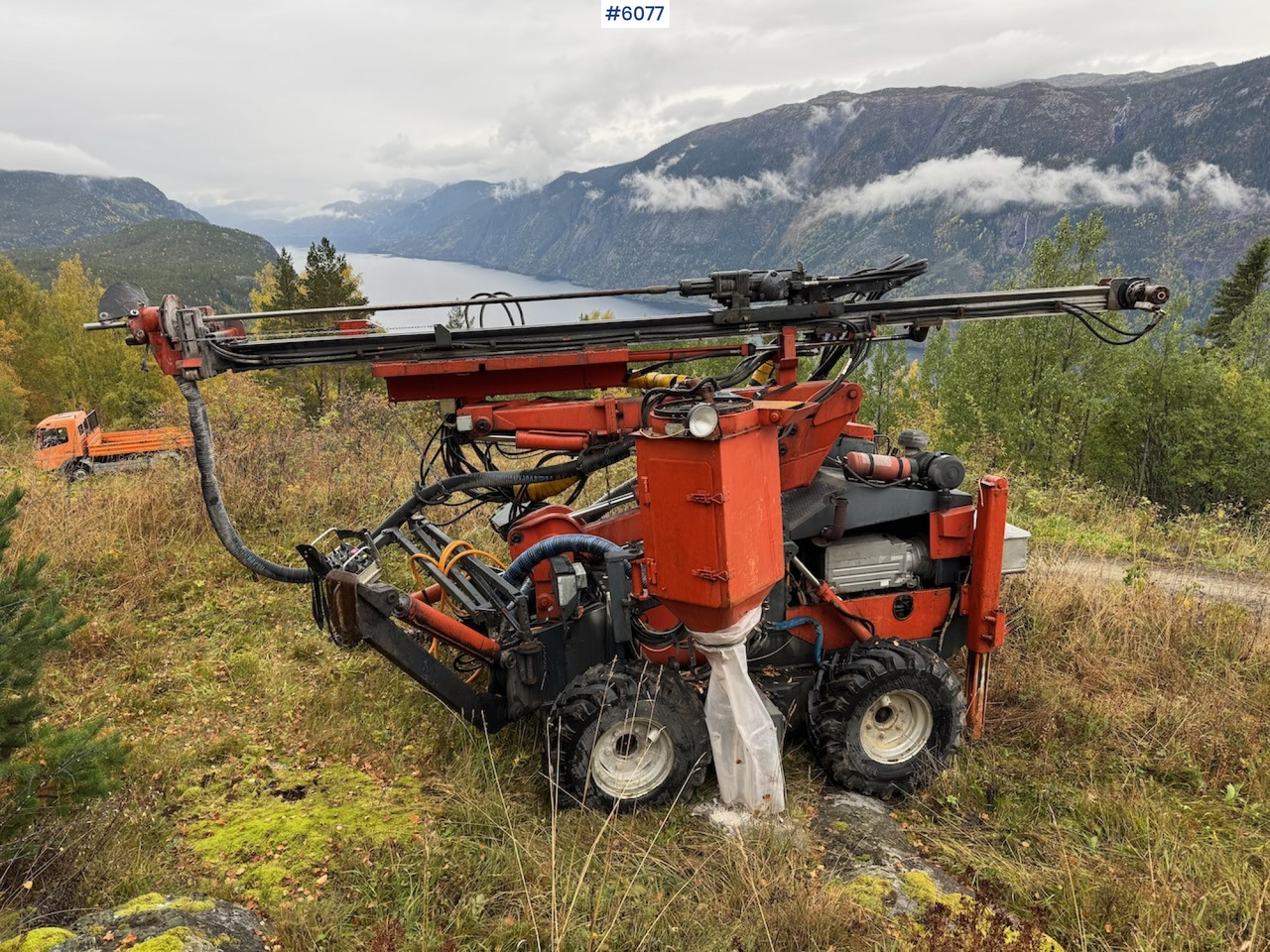 1997 Tamrock Commando 300 - Drilling machine: picture 3 1997 Tamrock Commando 300 - Drilling machine: picture 3