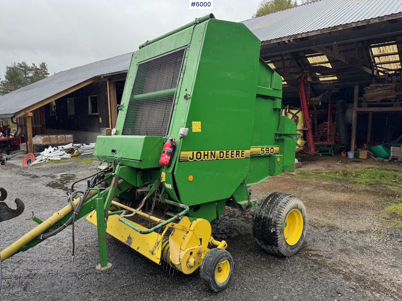 2000 John Deere 590 Round Baler. - Tedding equipment: picture 1 2000 John Deere 590 Round Baler. - Tedding equipment: picture 1