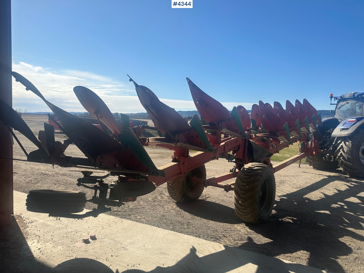 2000 Kverneland PL 100 8 skjærs vendeplog - Soil tillage equipment: picture 4 2000 Kverneland PL 100 8 skjærs vendeplog - Soil tillage equipment: picture 4