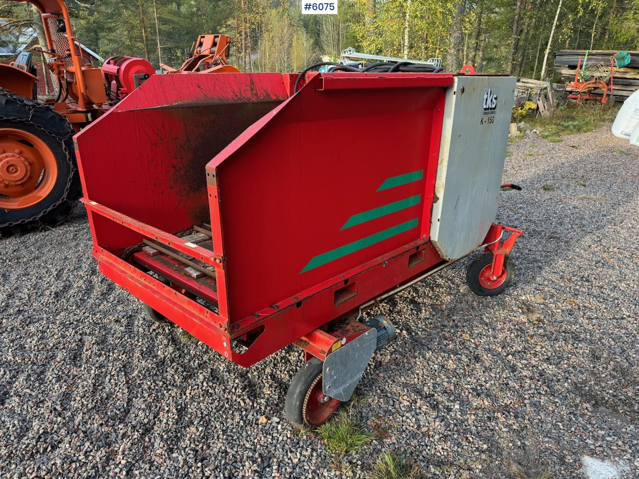 2000 TKS K-150 Round bale cutter with wheel drive. - Tedding equipment: picture 5 2000 TKS K-150 Round bale cutter with wheel drive. - Tedding equipment: picture 5