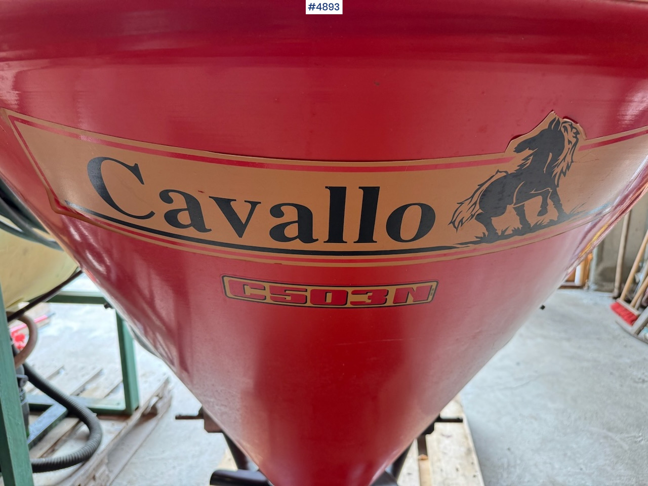 2001 Cavallo C503N. - Fertilizer spreader: picture 1 2001 Cavallo C503N. - Fertilizer spreader: picture 1