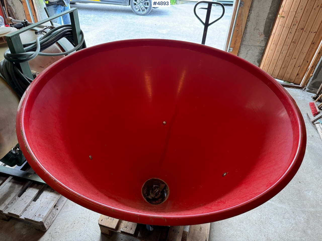 2001 Cavallo C503N. - Fertilizer spreader: picture 4 2001 Cavallo C503N. - Fertilizer spreader: picture 4