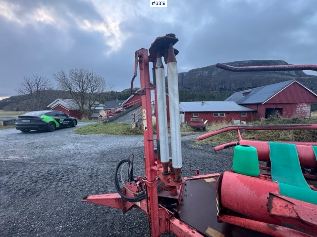 2002 Kverneland UN 7515 round bale wrapper - Tedding equipment: picture 5 2002 Kverneland UN 7515 round bale wrapper - Tedding equipment: picture 5