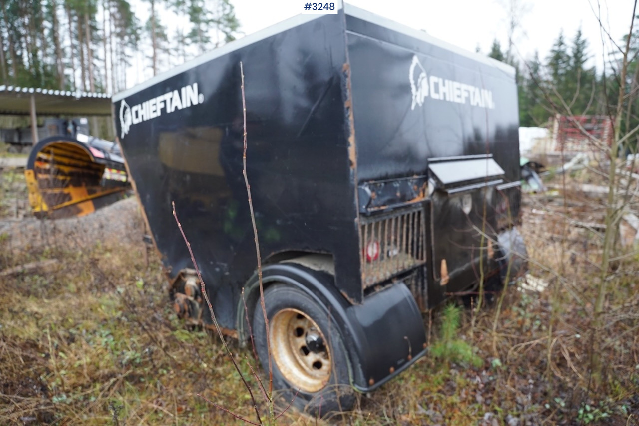 2017 Chieftain Spreader - Sand/ Salt spreader: picture 3 2017 Chieftain Spreader - Sand/ Salt spreader: picture 3
