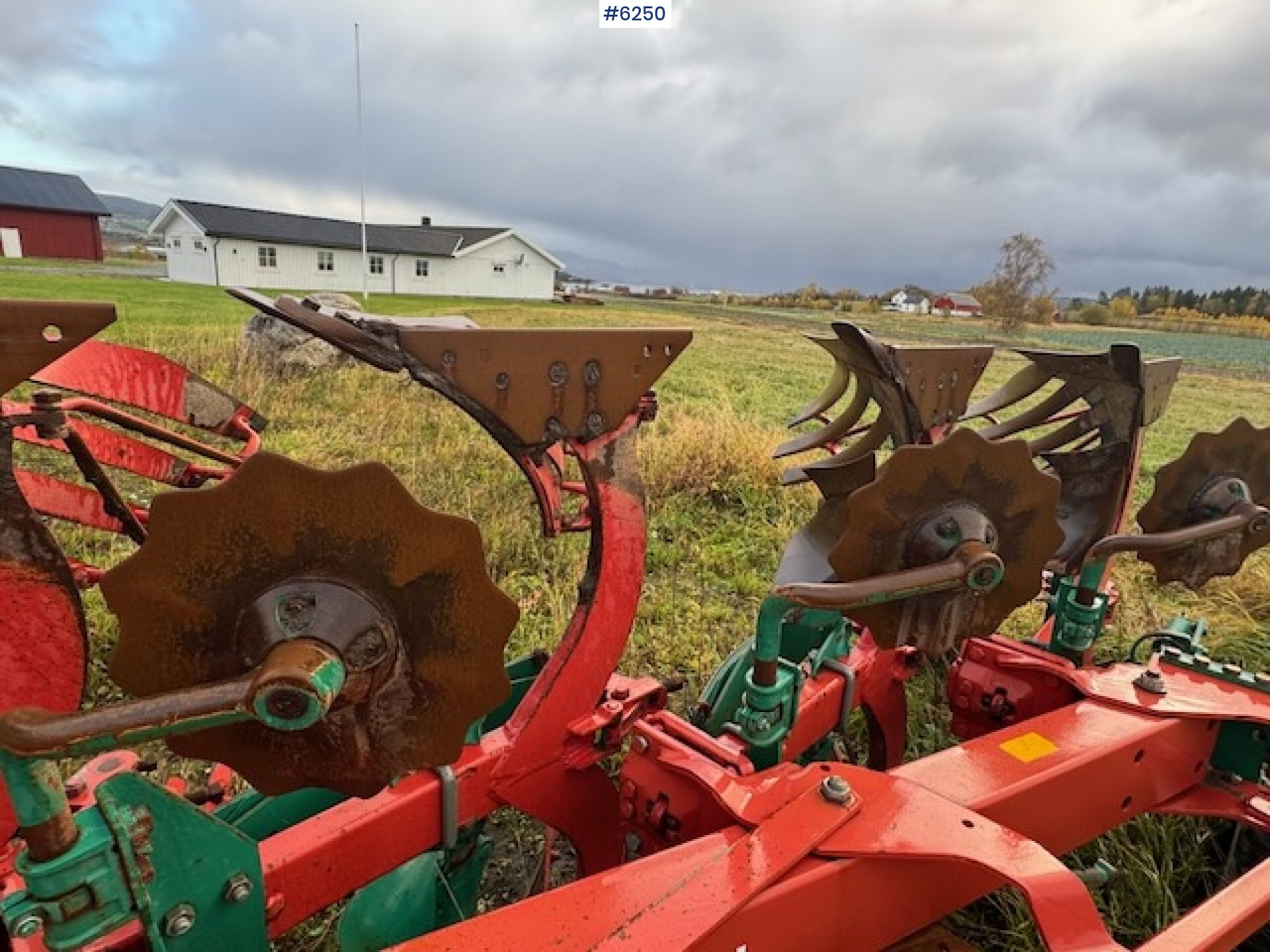 Soil tillage equipment 2017 Kverneland EG 5-coil reversible plow w/ new coulters and extra equipment!: picture 14