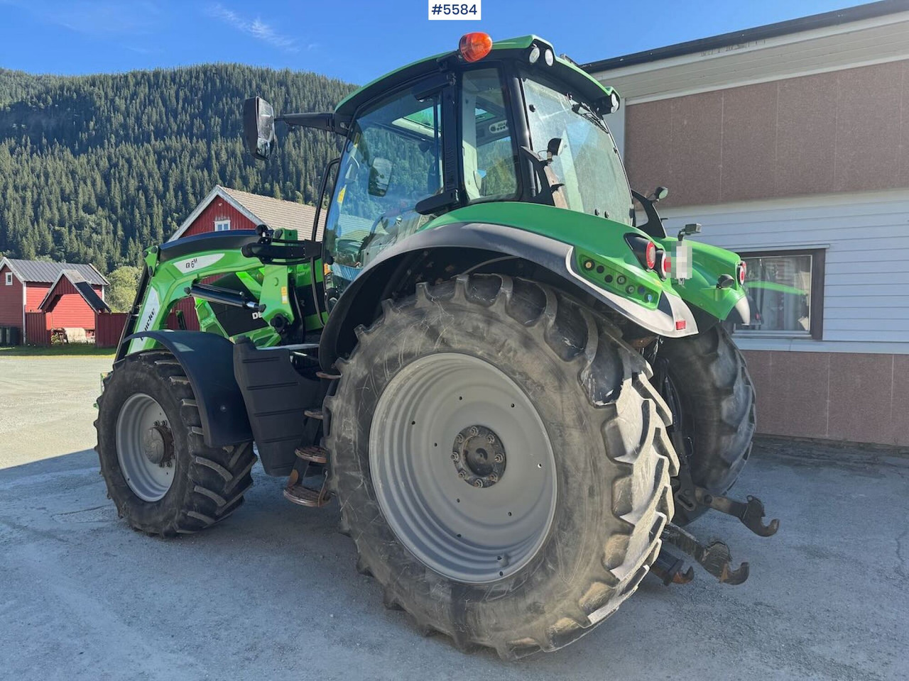 2020 Deutz-Fahr 6215 Agrotron w/ front loader & 2 sets of tires - Farm tractor: picture 5 2020 Deutz-Fahr 6215 Agrotron w/ front loader & 2 sets of tires - Farm tractor: picture 5