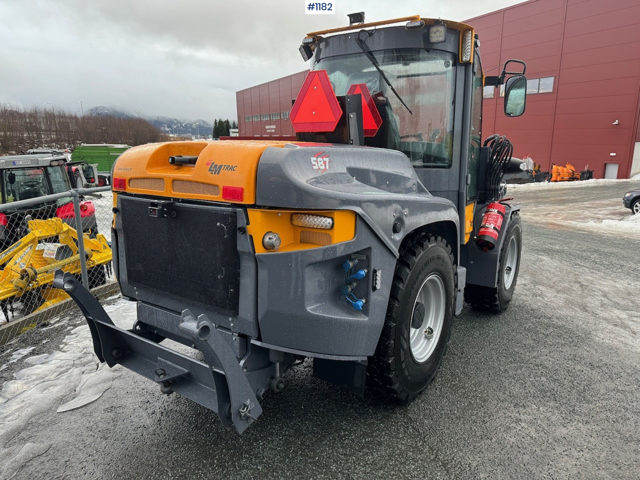 Compact loader 2023 LM Trac 587, DEMO, LIKE NEW!: picture 6 Compact loader 2023 LM Trac 587, DEMO, LIKE NEW!: picture 6