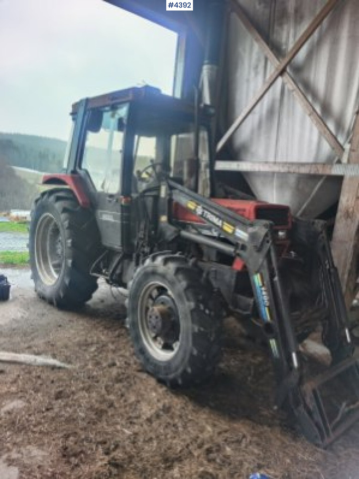 Case International 885XL 4x4 with trima loader - Farm tractor: picture 1 Case International 885XL 4x4 with trima loader - Farm tractor: picture 1