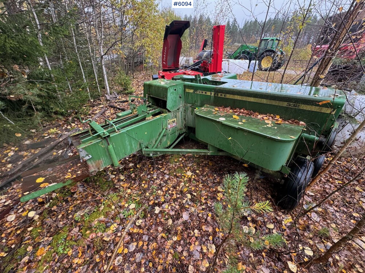 John Deere 332 - Tedding equipment: picture 1 John Deere 332 - Tedding equipment: picture 1